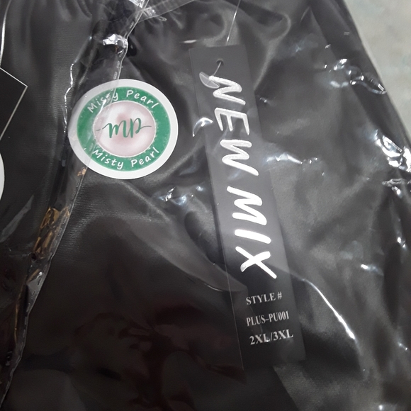 Plus Size Faux Leather Leggings Goth Punk Glam NIP - Picture 5 of 7